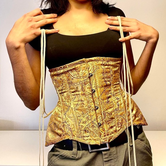 **Vintage Elegance: Gold Lace Handcrafted Corset** - Picture 2 of 8